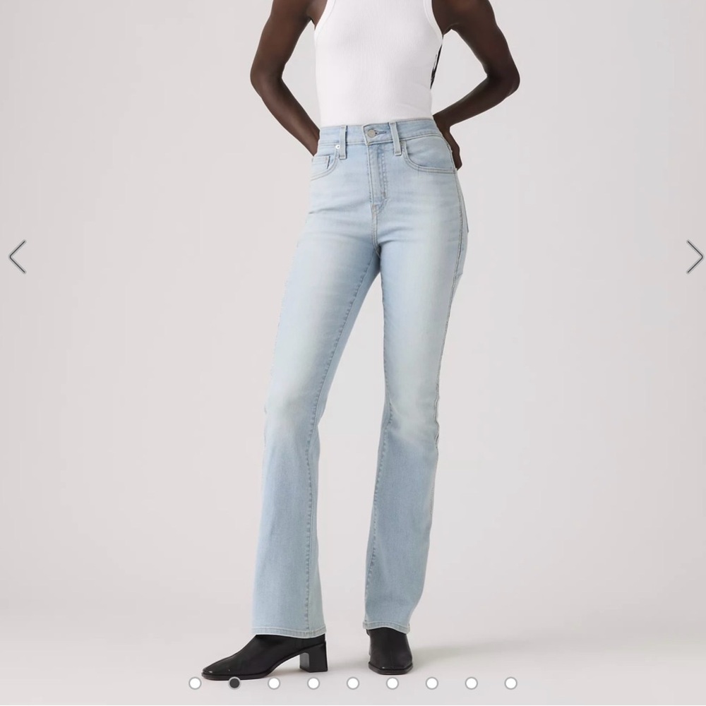Levi’s 725 High rise bootcut 28x30
